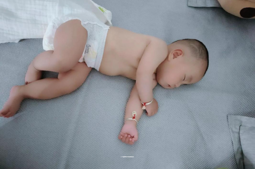 陆丰宝宝口水多怎么回事